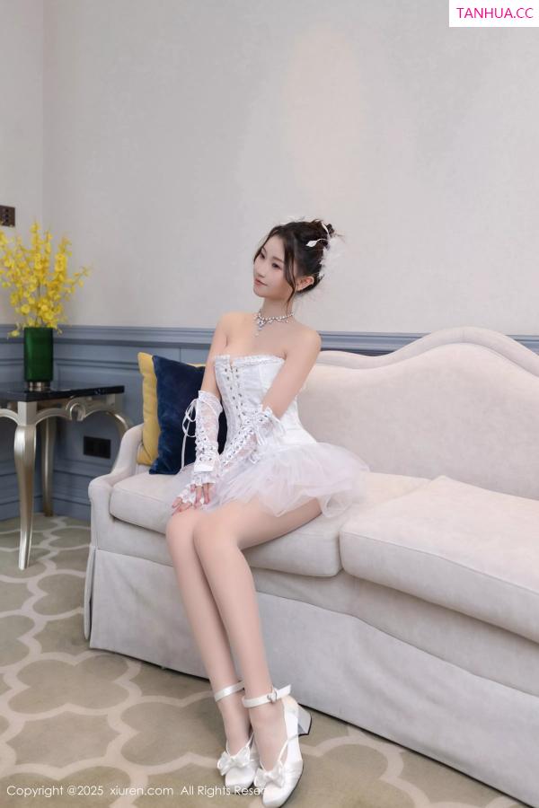   [XiuRen]高清写真图 2025.04.16 No.10161 杏子Yada 白色连衣短第11张图片